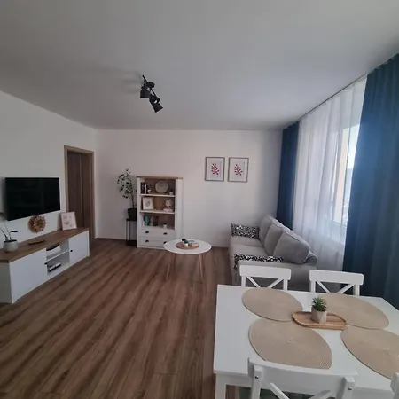 Ursula 2 Apartment *